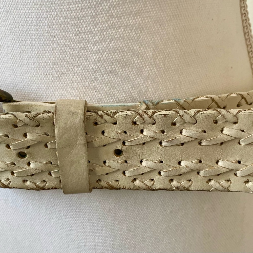 Leather white color belt with brass buckle - Picture 3 of 10